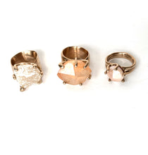 Peach/pink pearl ring